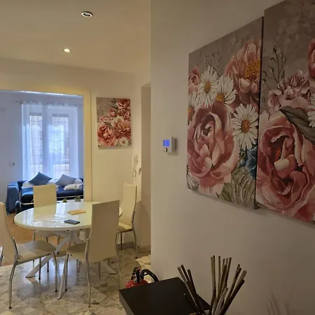Isabella Bright Apartment-2